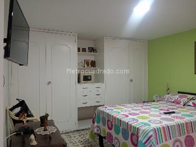 Apartamento en venta en Laureles, Medellín · foto 9 de 19