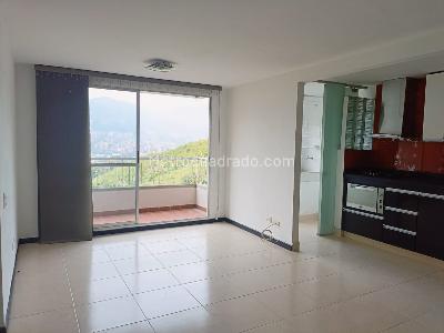 Apartamento de 3 alcobas en venta en Belen, Medellín, 63 m² · foto 2 de 19
