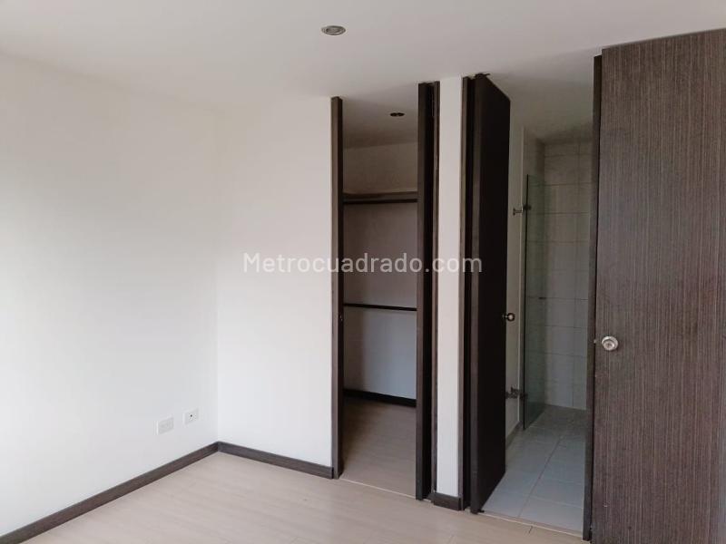 Apartamento en Arriendo en Itagüí con Balcón y Parqueadero - 9