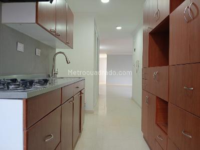 Apartamento en arriendo en Laureles, Medellín · foto 7 de 18