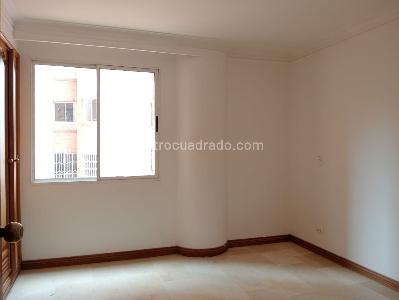 Apartamento en venta en Laureles, Medellín · foto 12 de 19