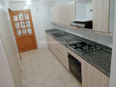 Apartamento en venta en Laureles, Medellín · foto 8 de 19