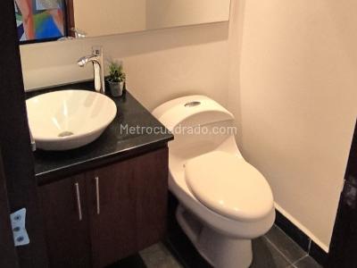 Apartamento de 3 alcobas en venta en Laureles, Medellín, 134 m² · foto 11 de 14