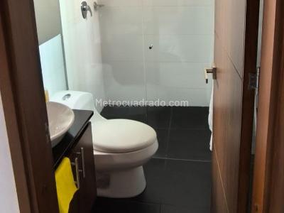 Apartamento de 3 alcobas en venta en Laureles, Medellín, 134 m² · foto 12 de 14