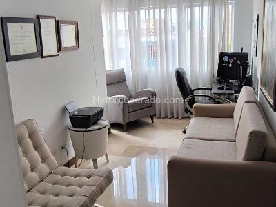 Apartamento de 3 alcobas en venta en Laureles, Medellín, 134 m² · foto 2 de 14