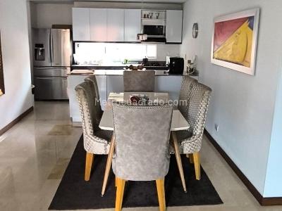 Apartamento de 3 alcobas en venta en Laureles, Medellín, 134 m² · foto 3 de 14