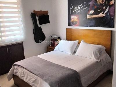 Apartamento de 3 alcobas en venta en Laureles, Medellín, 134 m² · foto 8 de 14