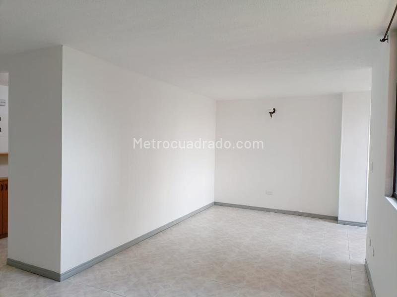 Apartamento de 3 Alcobas con Estudio en Belén - 2