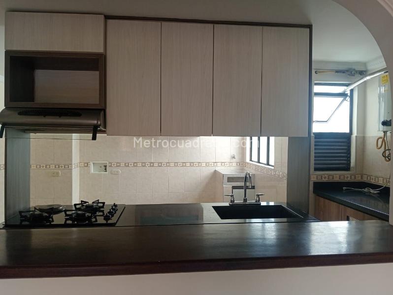 Apartamento Amplio de 3 Alcobas en Laureles - 5