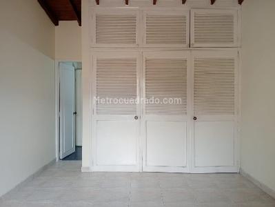 Apartamento de 4 alcobas en venta en Laureles, Medellín, 213 m² · foto 10 de 20