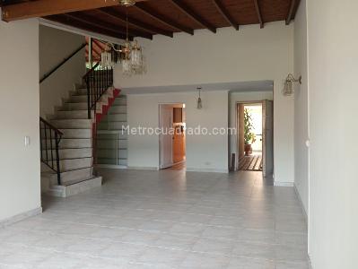 Apartamento de 4 alcobas en venta en Laureles, Medellín, 213 m² · foto 2 de 20