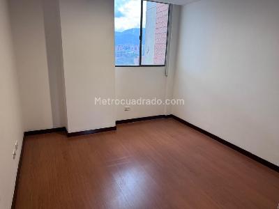 Apartamento en arriendo en Laureles, Medellín · foto 9 de 11