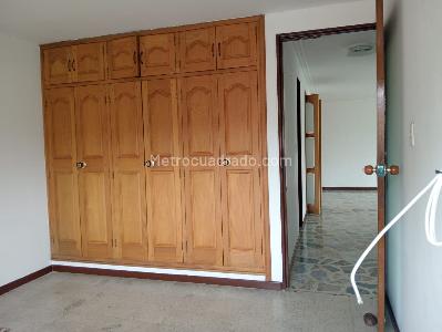 Apartamento en venta en Laureles, Medellín · foto 15 de 19