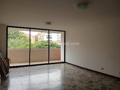Apartamento en venta en Laureles, Medellín · foto 2 de 19