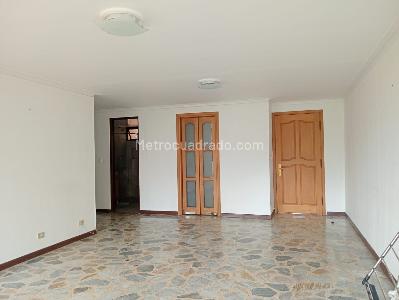 Apartamento en venta en Laureles, Medellín · foto 4 de 19