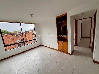 Apartamento en arriendo en Belen, Medellín · foto 2 de 12