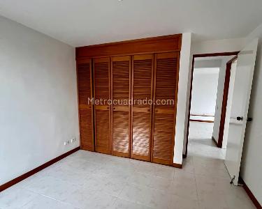 Apartamento en arriendo en Belen, Medellín · foto 7 de 12