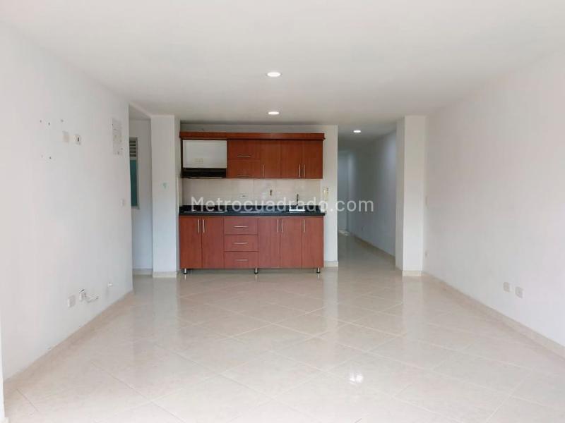 Apartamento Independiente de 3 Alcobas en Belén con Balcón y Parqueadero - 4