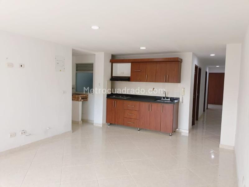 Apartamento Independiente de 3 Alcobas en Belén con Balcón y Parqueadero - 5