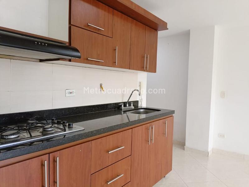 Apartamento Independiente de 3 Alcobas en Belén con Balcón y Parqueadero - 6