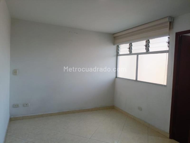 Apartamento Independiente de 3 Alcobas en Belén con Balcón y Parqueadero - 9