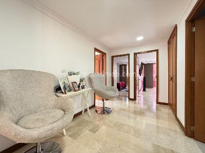 Apartamento en venta en Laureles, Medellín · foto 8 de 19