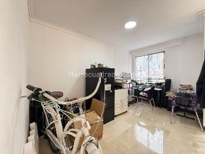 Apartamento en venta en Laureles, Medellín · foto 9 de 19