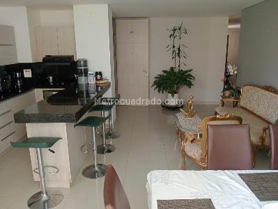 Apartamento de 3 alcobas en venta en Laureles, Medellín, 94 m² · foto 2 de 17