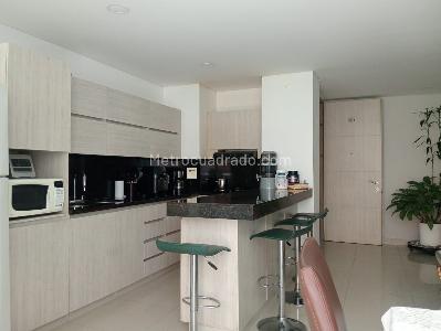 Apartamento de 3 alcobas en venta en Laureles, Medellín, 94 m² · foto 3 de 17