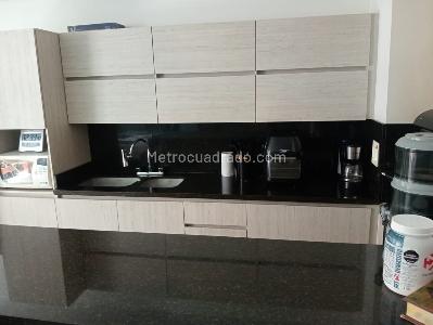 Apartamento de 3 alcobas en venta en Laureles, Medellín, 94 m² · foto 6 de 17