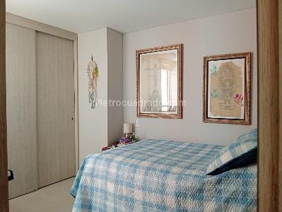 Apartamento de 3 alcobas en venta en Laureles, Medellín, 94 m² · foto 9 de 17