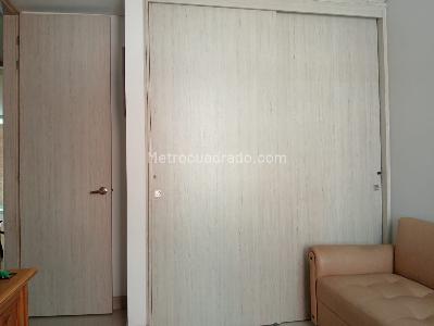 Apartamento de 3 alcobas en venta en Laureles, Medellín, 94 m² · foto 11 de 17