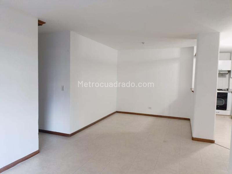 3BR Apartment for Rent in Belún with Elevator & Pool - 2