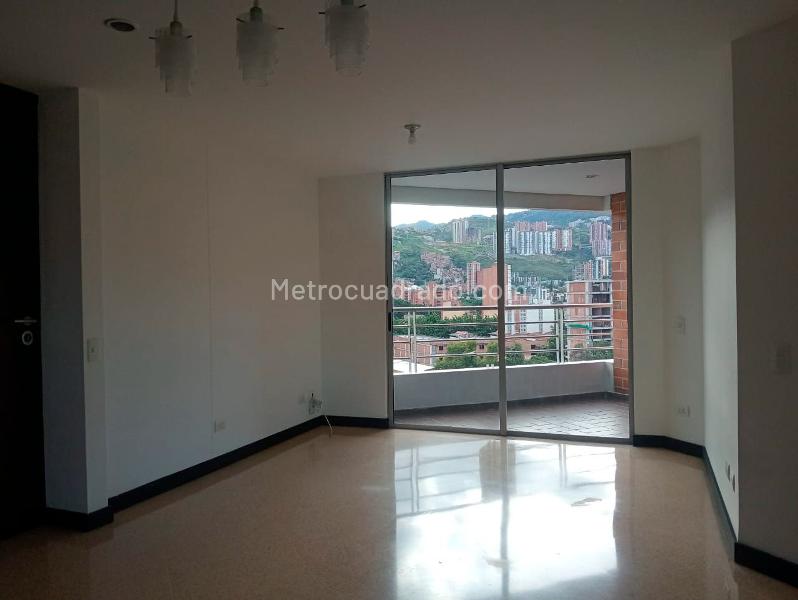 Modern 3BR Apartment in Laureles