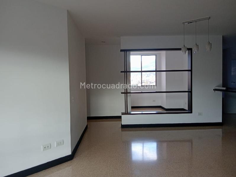 Modern 3BR Apartment in Laureles - 3