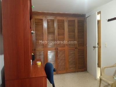 Apartamento de 3 alcobas en venta en Laureles, Medellín, 105 m² · foto 12 de 18