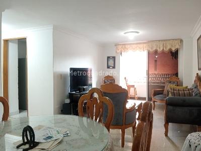 Apartamento de 3 alcobas en venta en Laureles, Medellín, 105 m² · foto 2 de 18