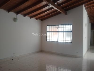 Casa en Arriendo, LAURELES, Medellín