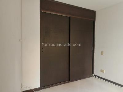 Apartamento de 3 alcobas en arriendo en Laureles, Medellín, 103 m² · foto 10 de 17