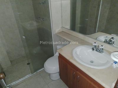 Apartamento de 3 alcobas en arriendo en Laureles, Medellín, 103 m² · foto 16 de 17