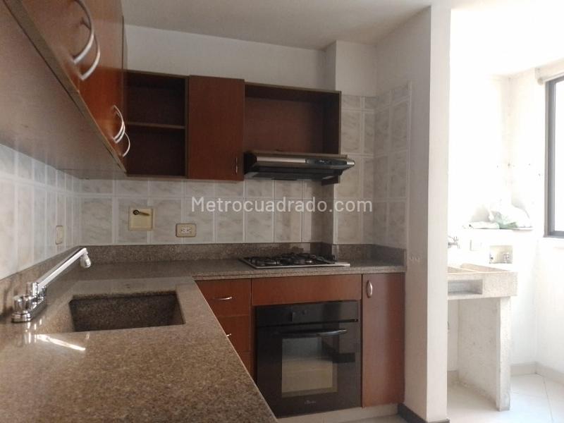 Apartamento Amplio de 3 Alcobas con Jacuzzi en Laureles - 4