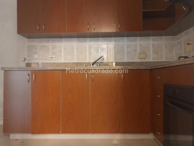 Apartamento Amplio de 3 Alcobas con Jacuzzi en Laureles - 5