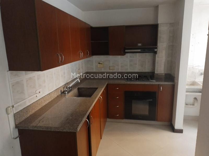 Apartamento Amplio de 3 Alcobas con Jacuzzi en Laureles - 6