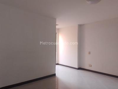 Apartamento de 3 alcobas en arriendo en Laureles, Medellín, 103 m² · foto 9 de 17