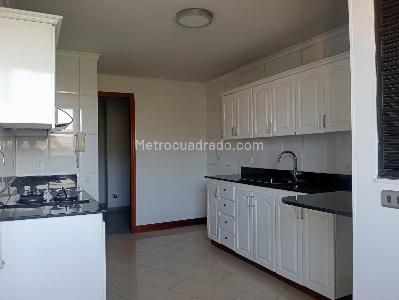Apartamento de 3 alcobas en venta en Laureles, Medellín, 160 m² · foto 10 de 20