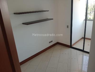 Apartamento de 3 alcobas en venta en Laureles, Medellín, 160 m² · foto 15 de 20