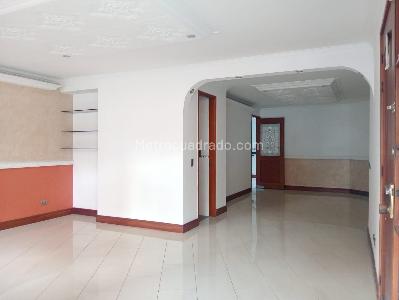 Apartamento de 3 alcobas en venta en Laureles, Medellín, 160 m² · foto 2 de 20