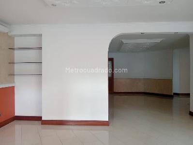 Apartamento de 3 alcobas en venta en Laureles, Medellín, 160 m² · foto 3 de 20
