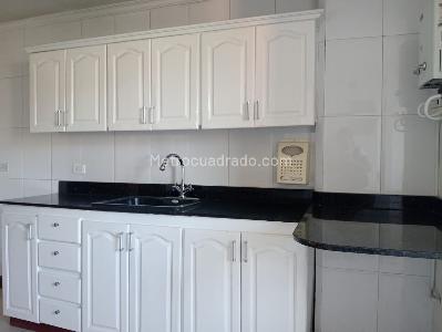 Apartamento de 3 alcobas en venta en Laureles, Medellín, 160 m² · foto 9 de 20