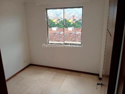 Apartamento de 2 alcobas en venta en Laureles, Medellín, 75 m² · foto 14 de 18